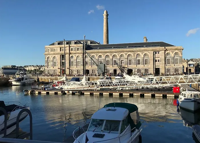 Royal William Yard Apartment